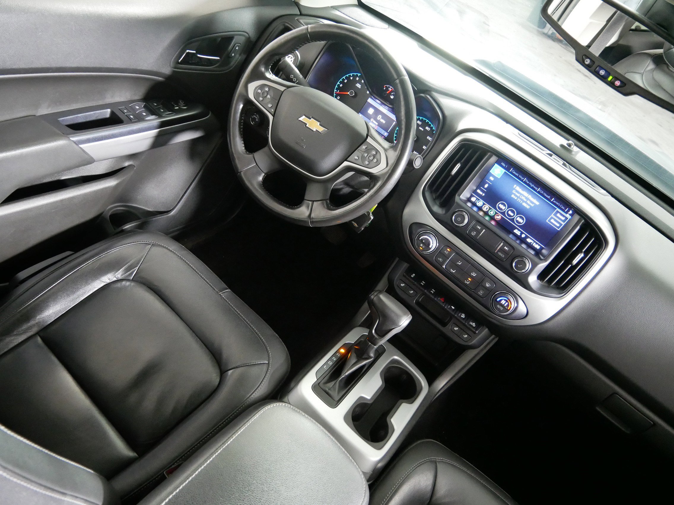 Used 2019 Chevrolet Colorado ZR2 w/ ZR2 Midnight Special Edition image 9