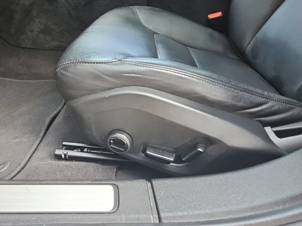 Used 2021 Volvo S60 T5 Momentum w/ Premium Package FWD image 23