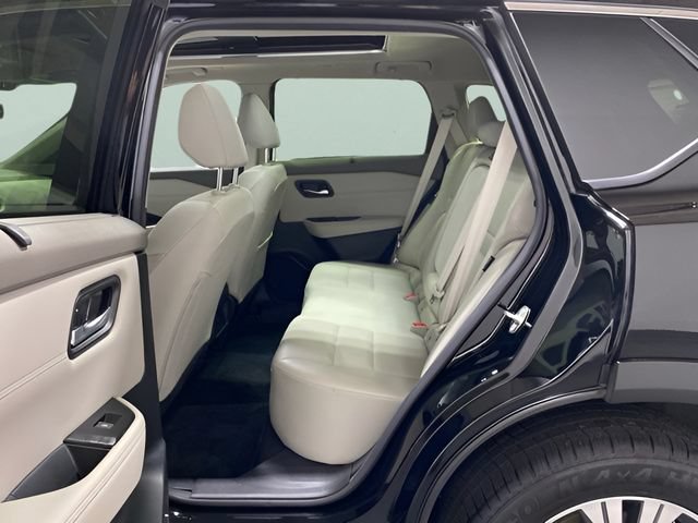 Certified 2023 Nissan Rogue SV w/ SV Premium B Package AWD/4WD image 24