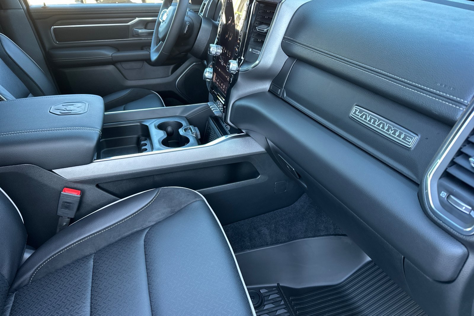 New 2027 RAM 1500 Laramie AWD/4WD image 15