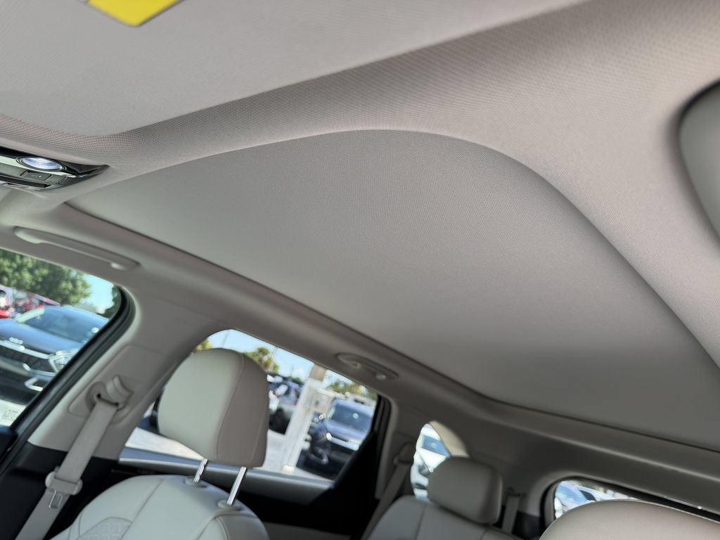 Certified 2023 Kia Sorento SX FWD image 24