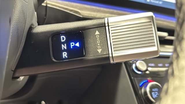 Used 2024 Hyundai Santa Fe Calligraphy AWD/4WD image 19
