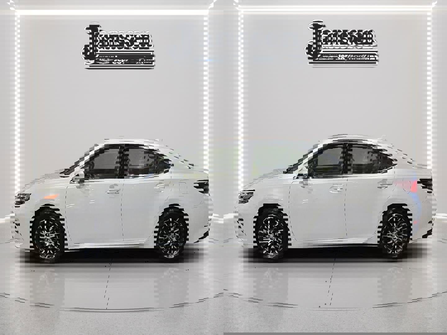 Used 2016 Lexus ES 350 w/ Luxury Package w/Wood Trim image 2