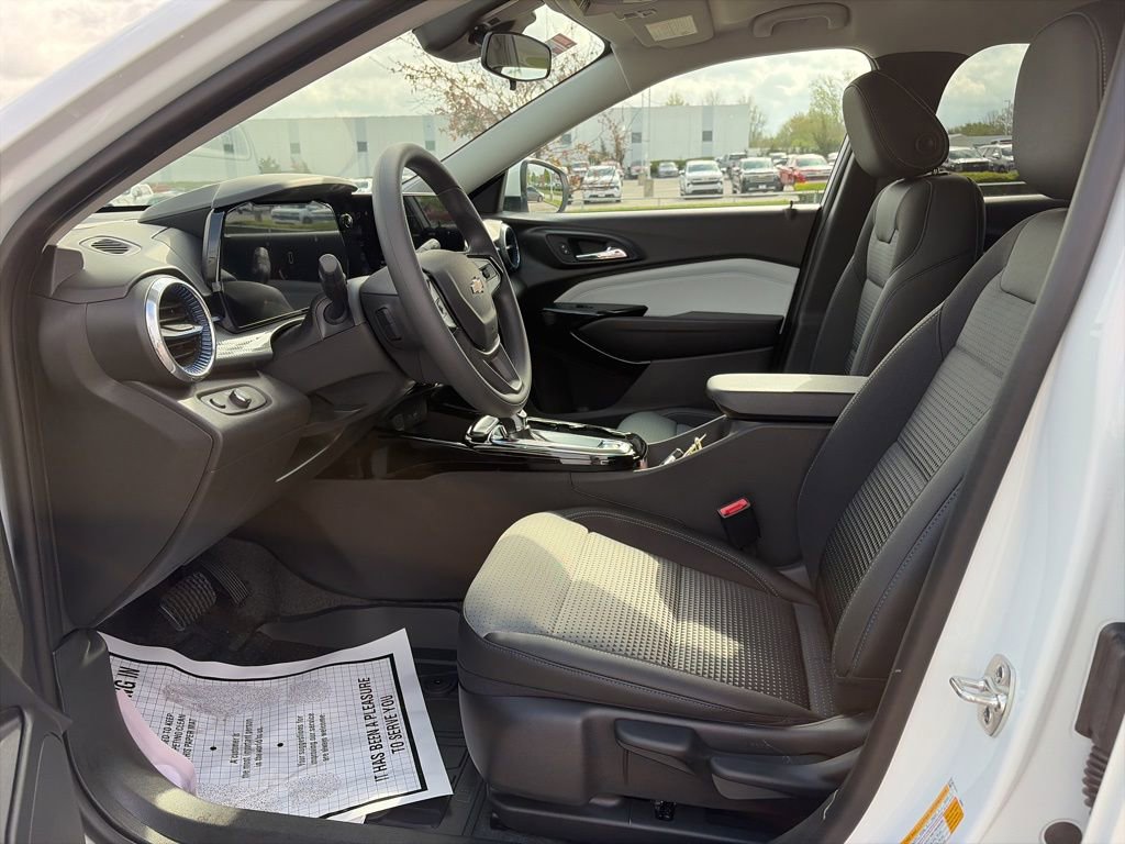 New 2026 Chevrolet Trax LT FWD image 39