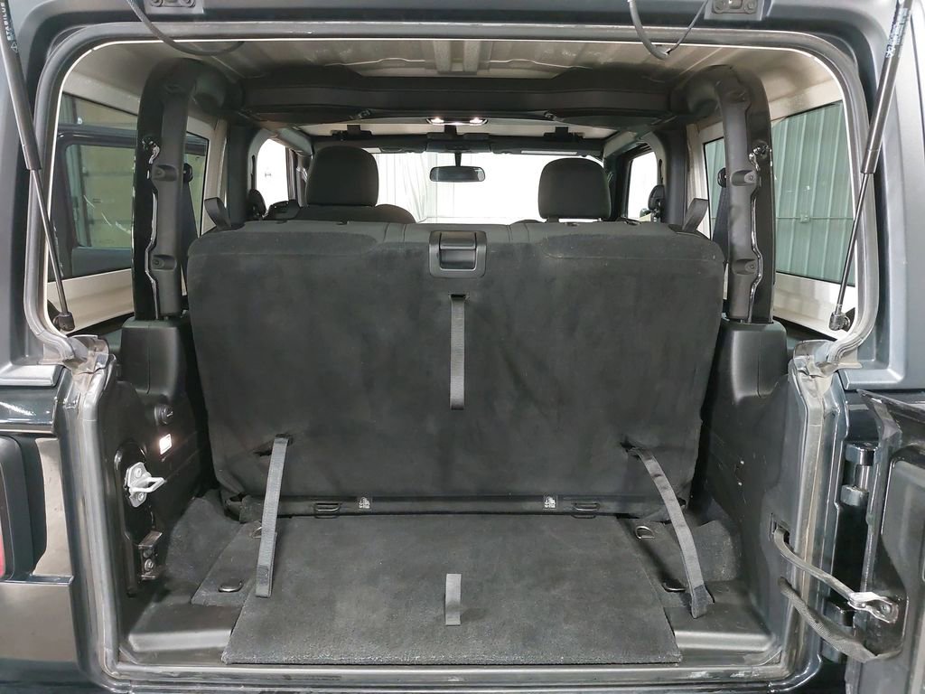 Used 2022 Jeep Wrangler Sport S image 11