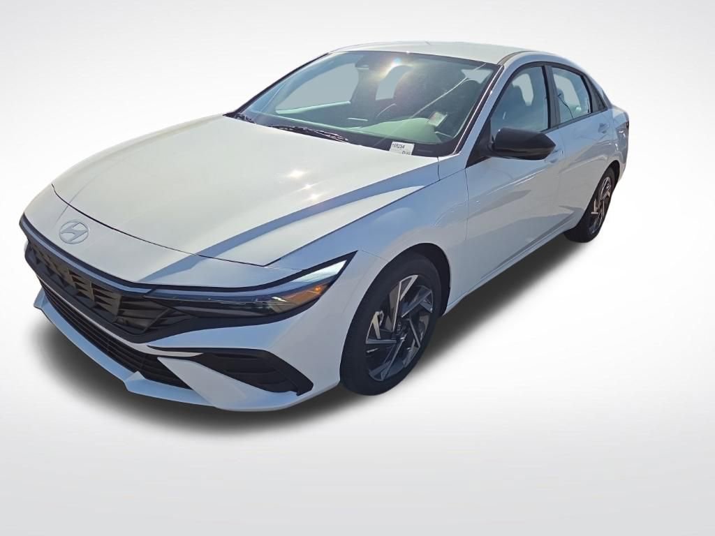 Used 2025 Hyundai Elantra SEL FWD image 7