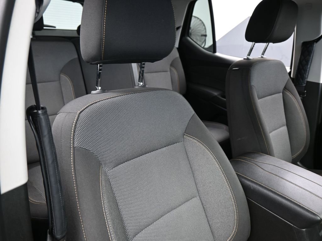 Used 2020 Chevrolet Traverse LS image 37