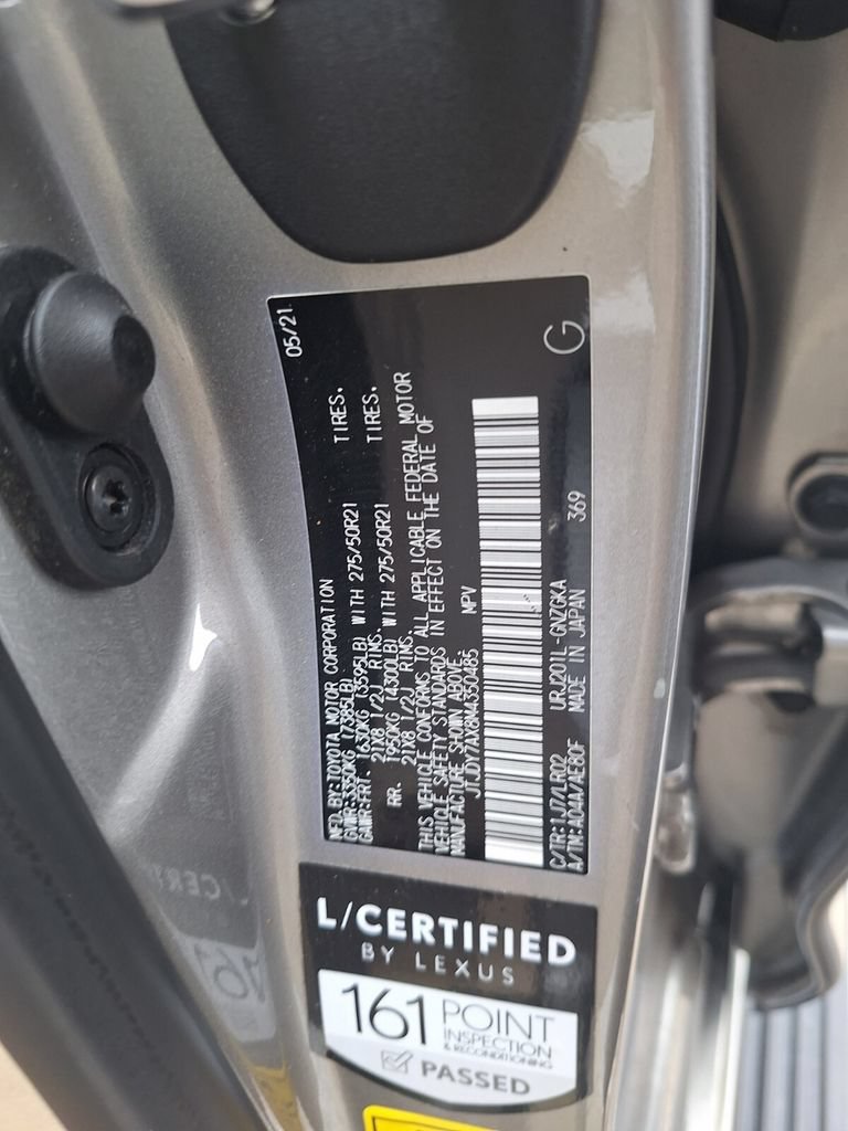 Used 2021 Lexus LX 570 4WD w/ Luxury Package image 32