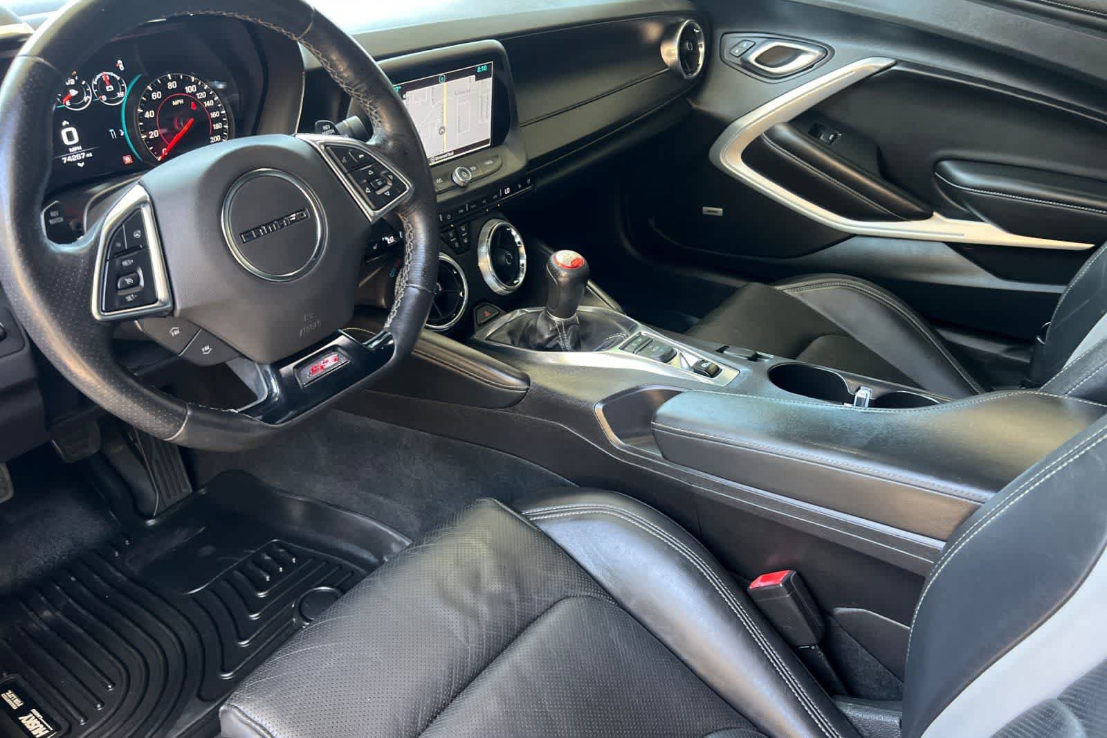 Used 2016 Chevrolet Camaro SS RWD image 12