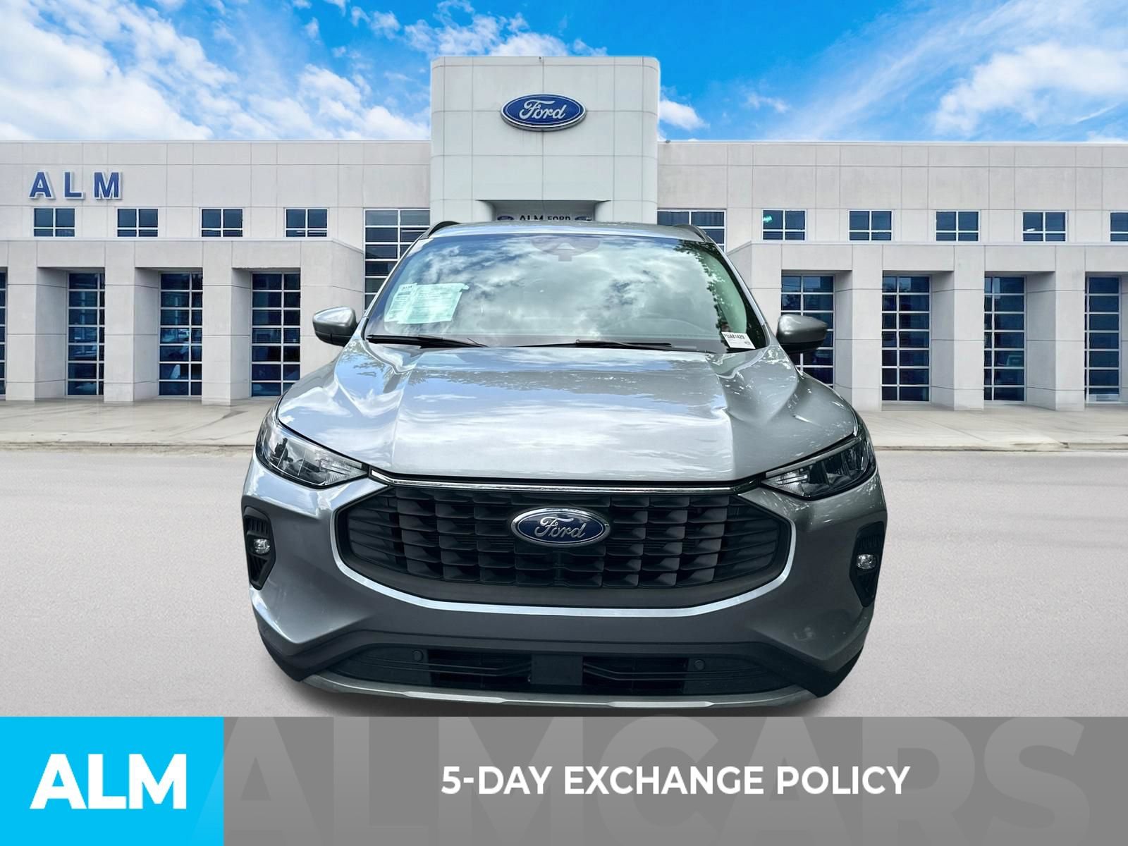 Certified 2023 Ford Escape SE FWD image 3