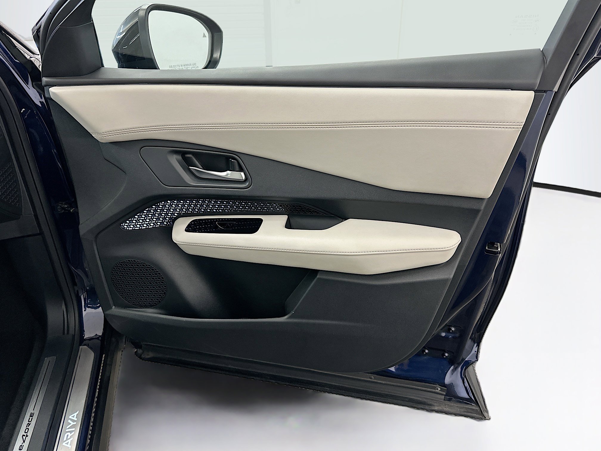 Used 2024 Nissan Ariya AWD image 35