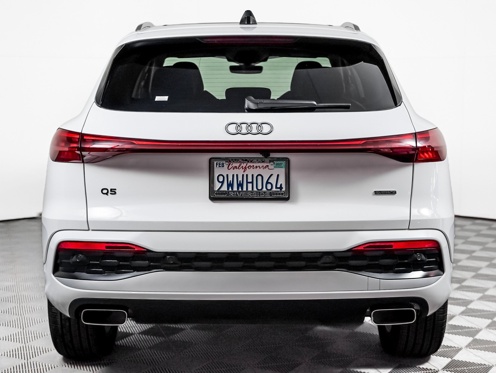 Used 2025 Audi Q5 Premium Plus w/ Premium Plus AWD/4WD image 9