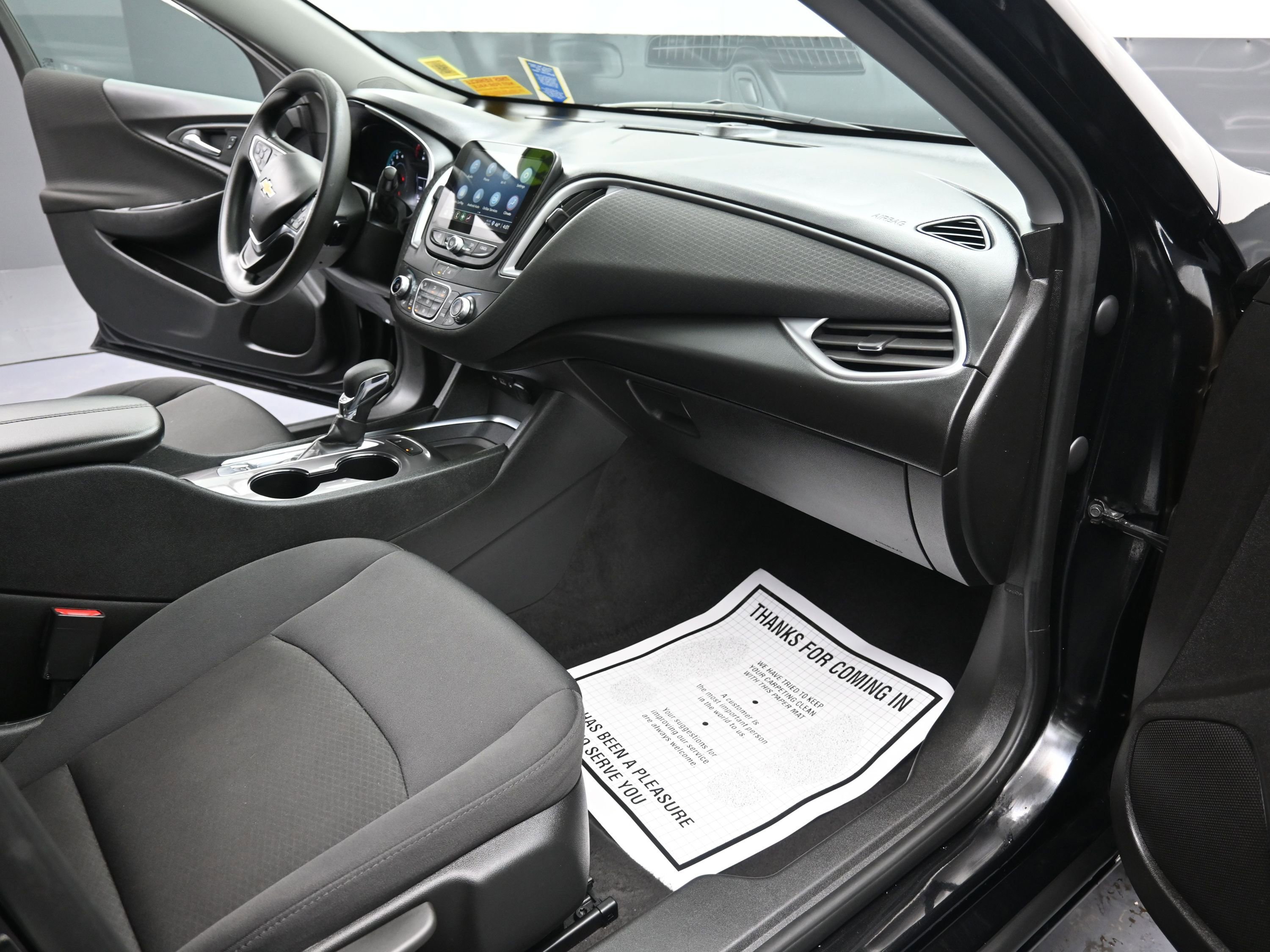 Used 2025 Chevrolet Malibu LT image 28