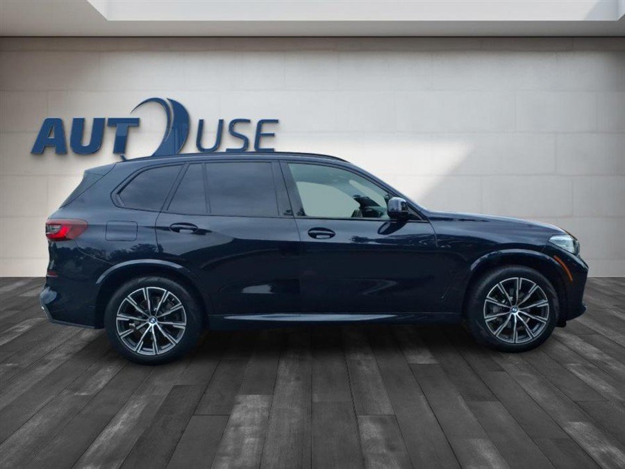 Used 2021 BMW X5 xDrive40i w/ M Sport Package AWD/4WD image 4