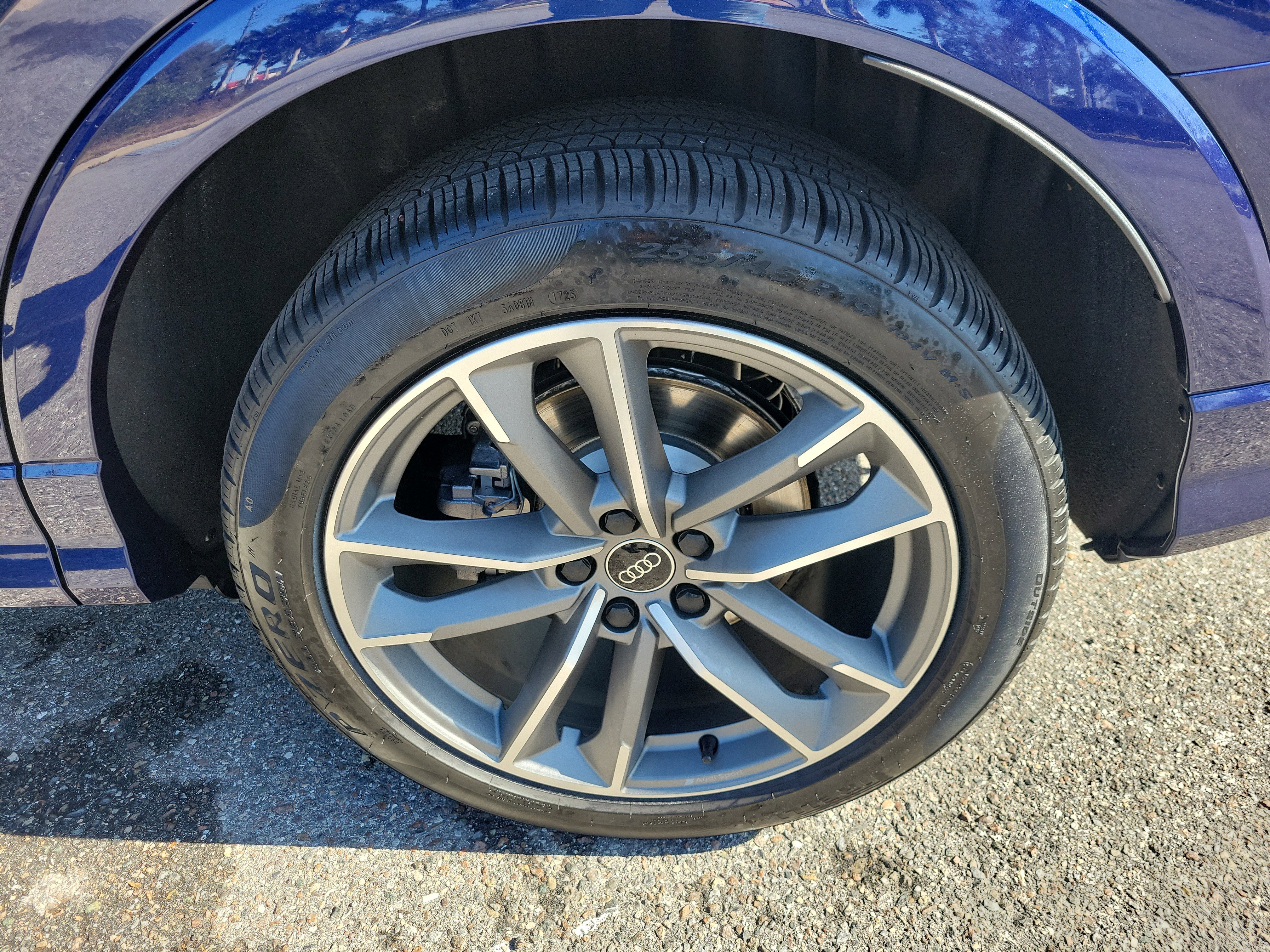 Certified 2025 Audi Q3 2.0T Premium w/ Convenience Package AWD/4WD image 32