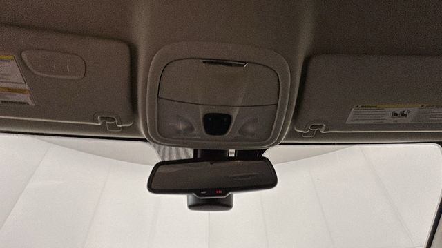Used 2018 Jeep Cherokee Latitude Plus w/ Comfort/Convenience Group AWD/4WD image 25