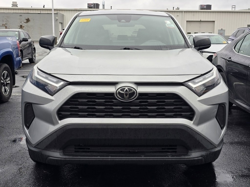 Used 2023 Toyota RAV4 LE image 2