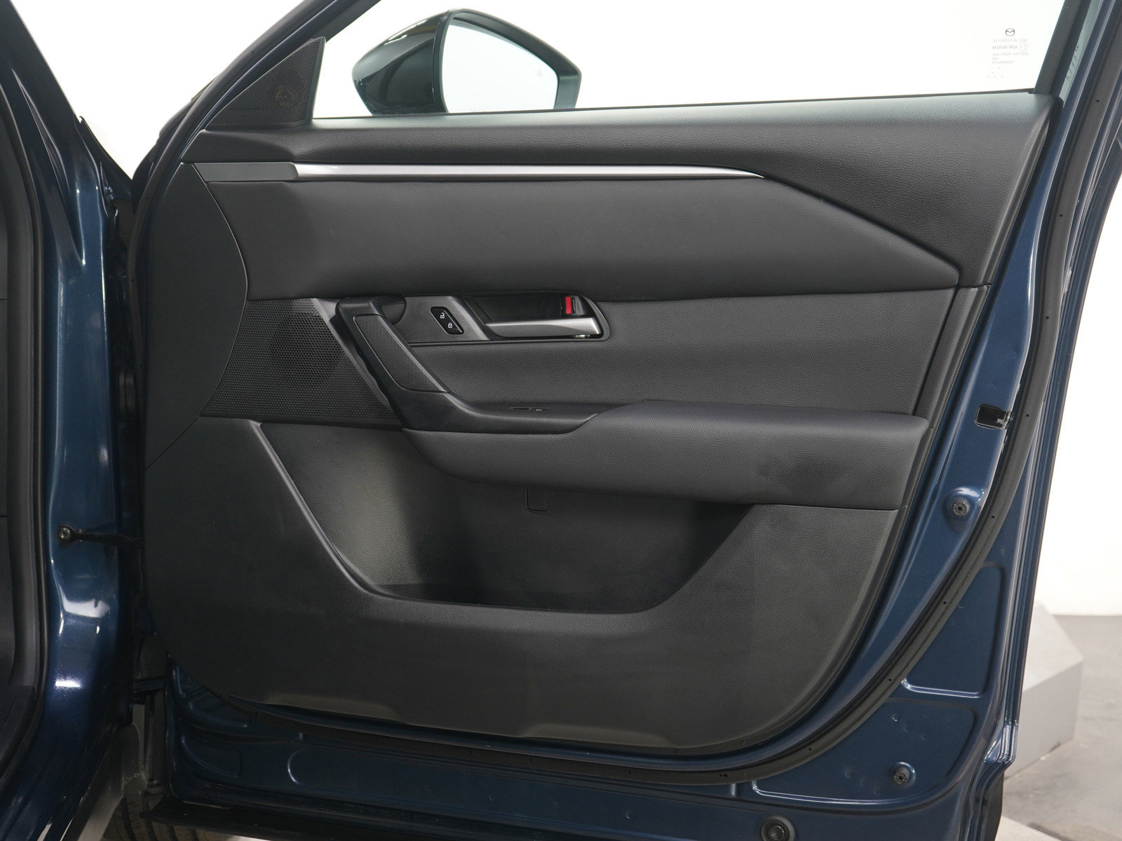 Used 2025 MAZDA CX-50 AWD 2.5 S w/ Preferred Package image 12