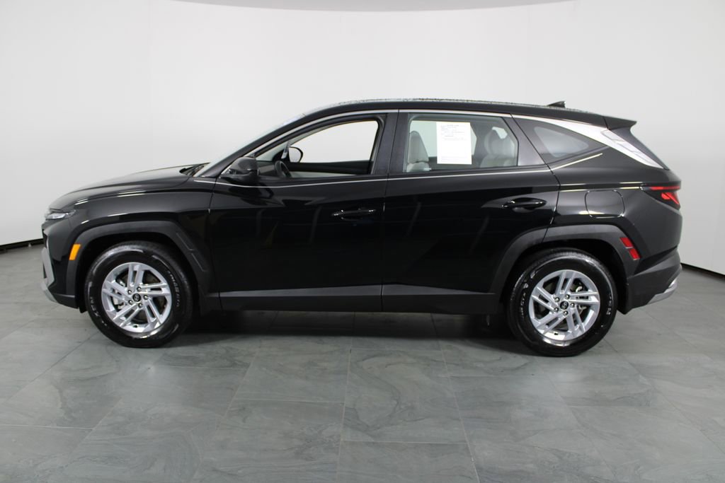 Certified 2026 Hyundai Tucson SE FWD image 12