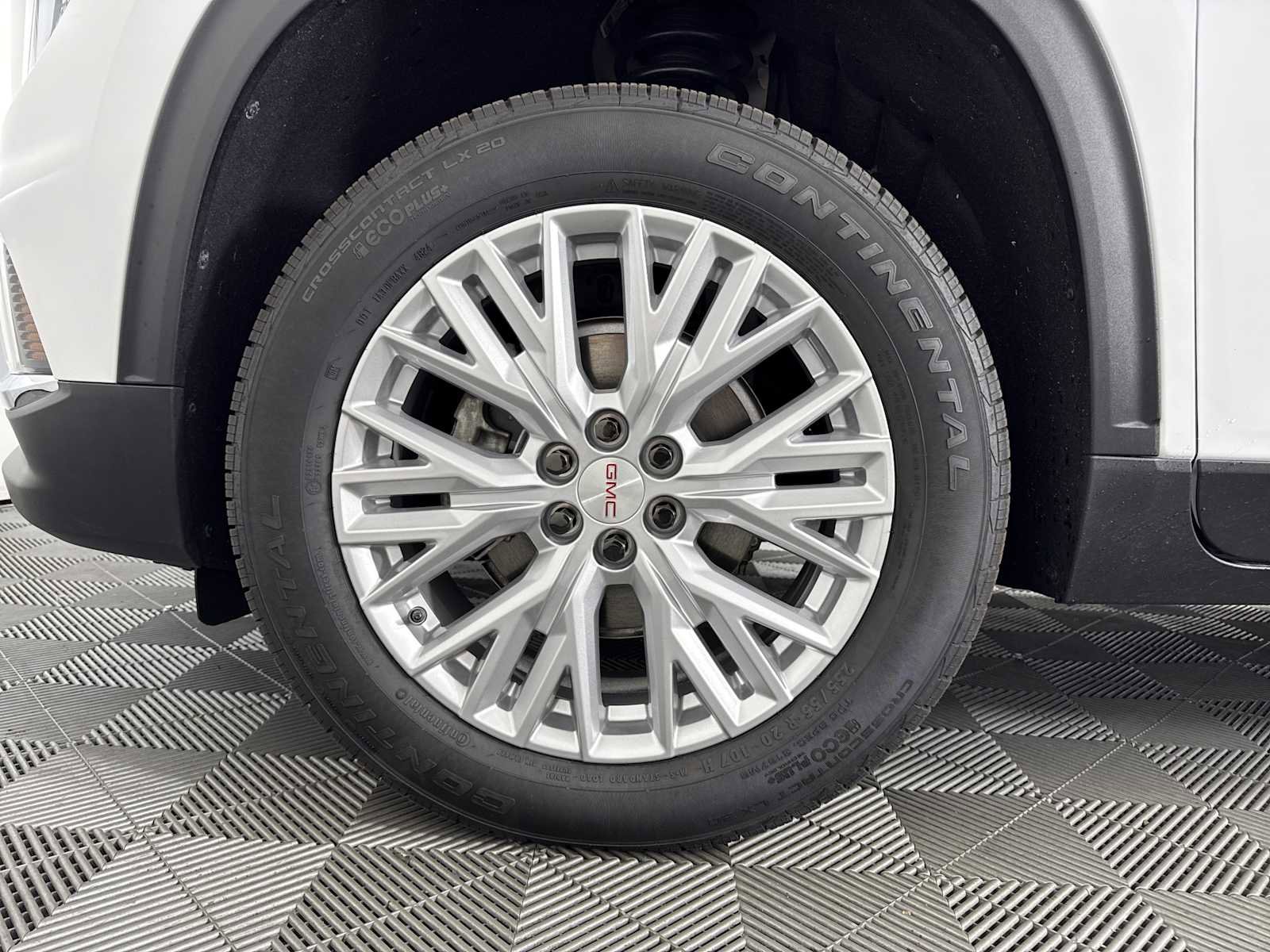 New 2025 GMC Acadia Elevation w/ Elevation Premium Package image 18