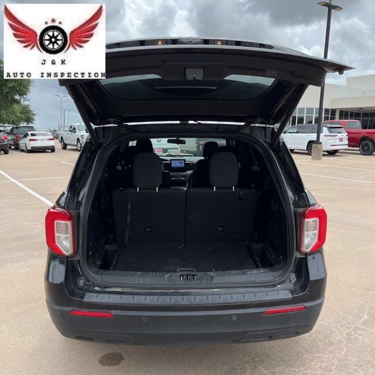 Used 2020 Ford Explorer XLT AWD/4WD image 4