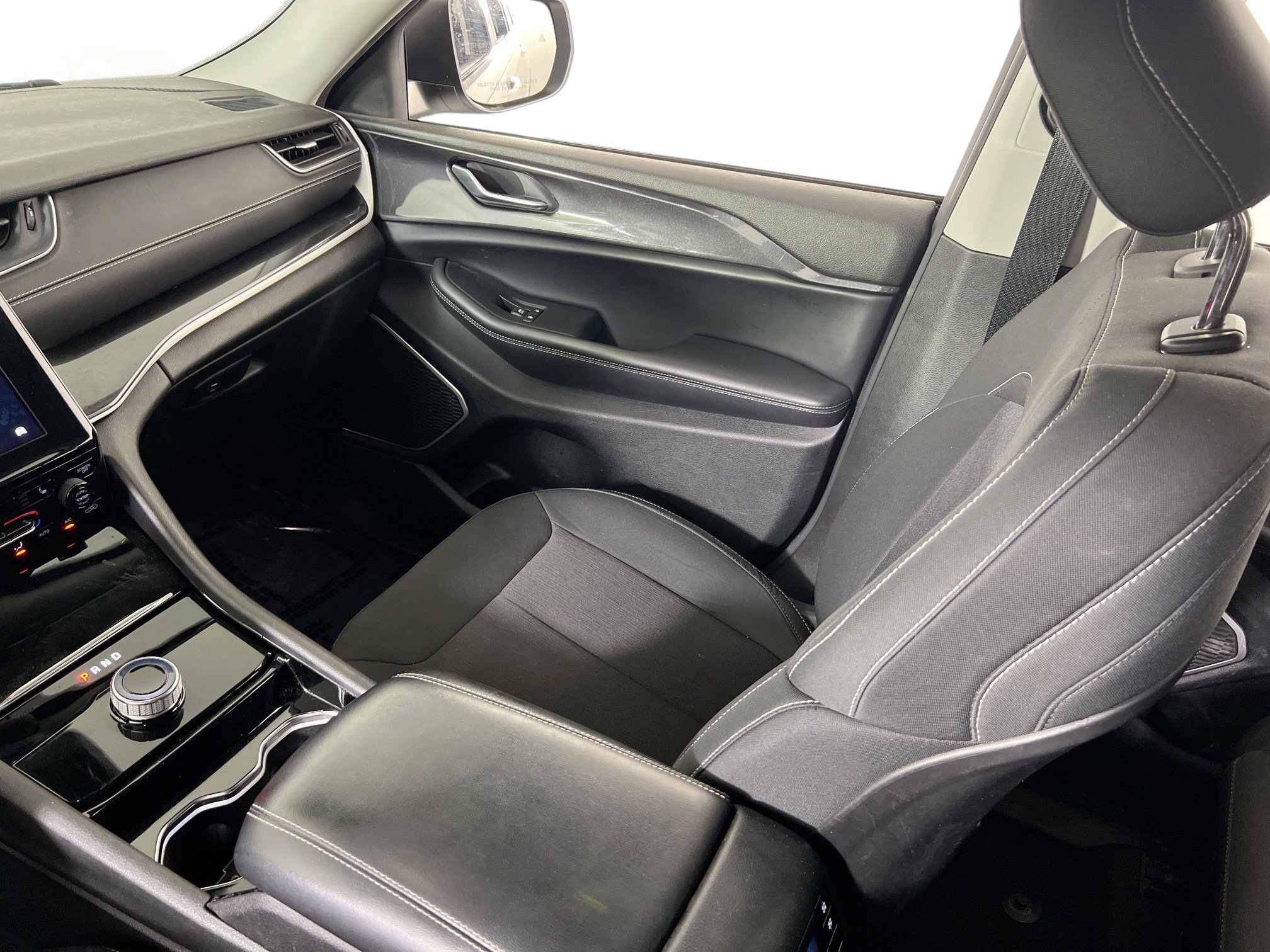 Used 2021 Jeep Grand Cherokee L Laredo w/ Luxury Tech Group I image 22