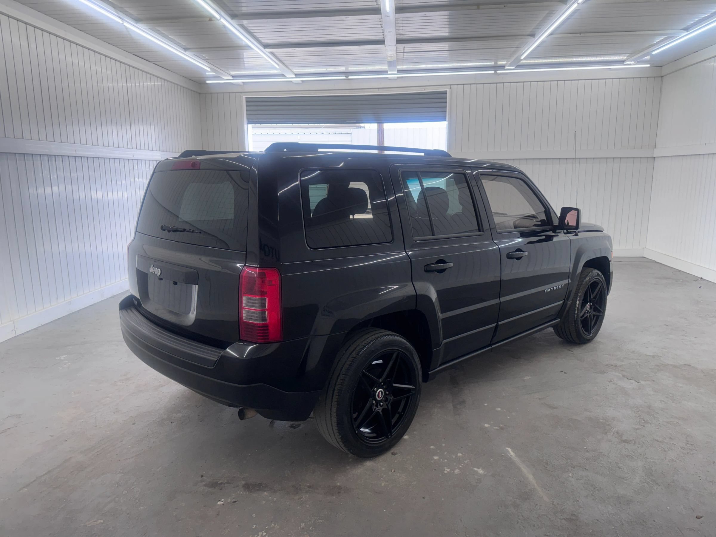 Used 2014 Jeep Patriot Sport w/ Power Value Group FWD image 5