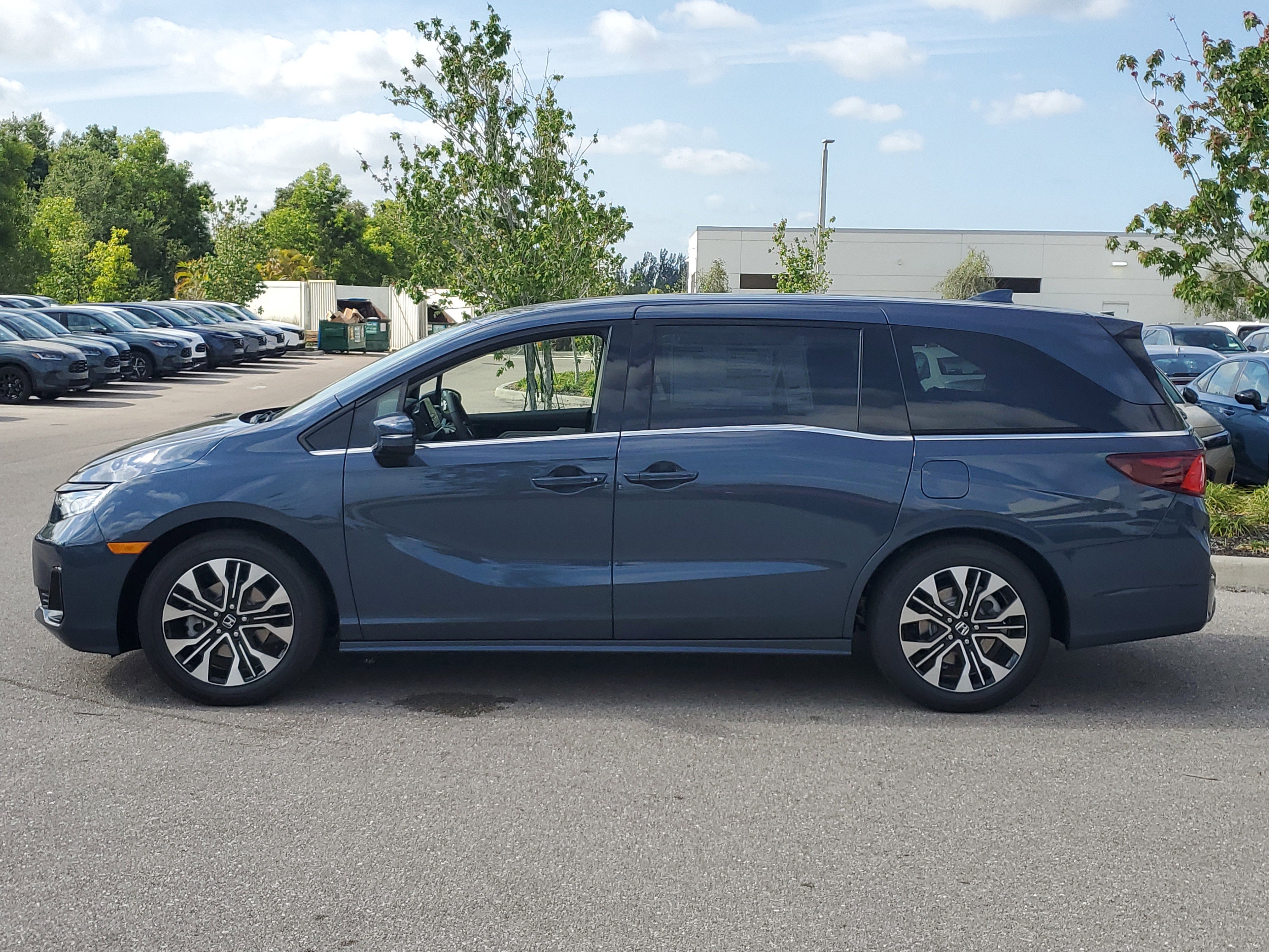 New 2026 Honda Odyssey Elite image 7