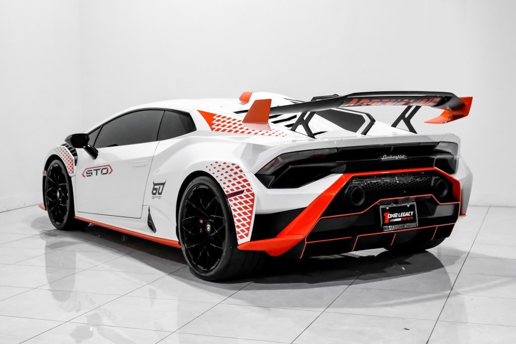 Used 2024 Lamborghini Huracan STO image 8
