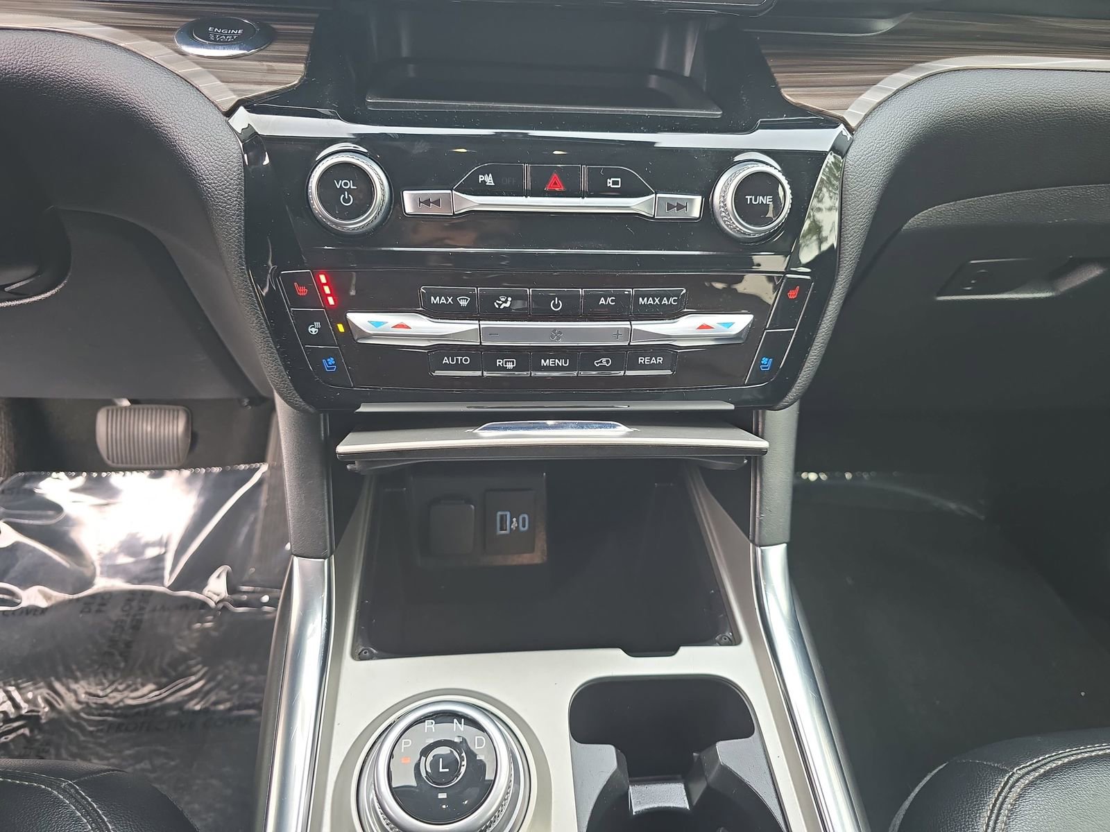 Used 2022 Ford Explorer Limited w/ Equipment Group 301A image 33