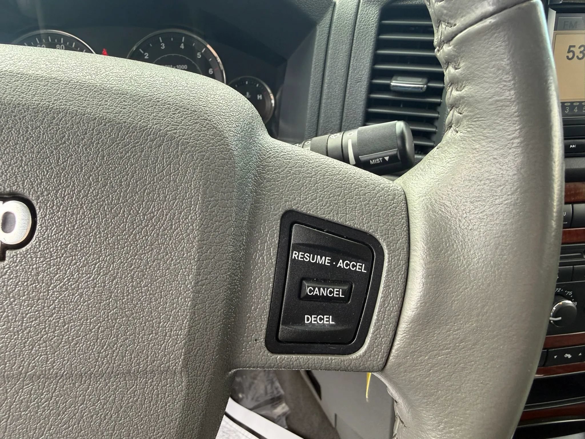 Used 2005 Jeep Grand Cherokee Limited AWD/4WD image 22