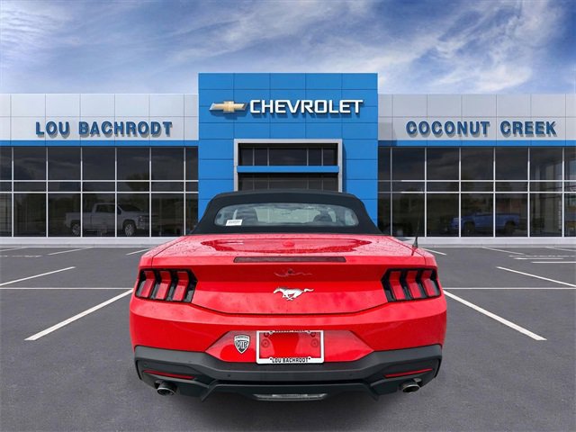 Used 2024 Ford Mustang EcoBoost image 7