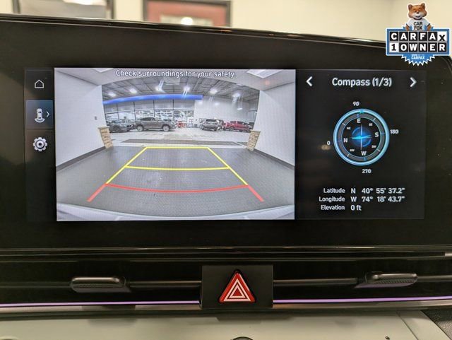 Used 2025 Hyundai Elantra Limited image 15