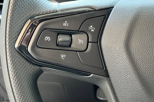 Used 2026 Chevrolet Trax LT FWD image 30