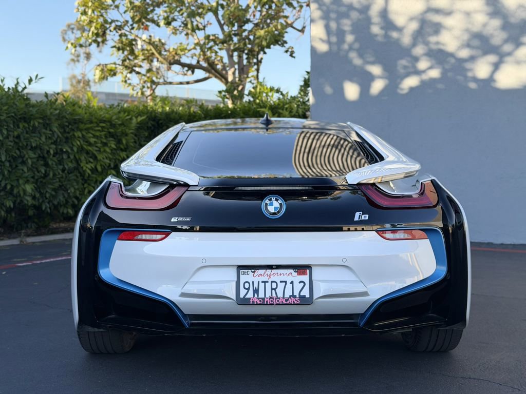 Used 2015 BMW i8 image 12