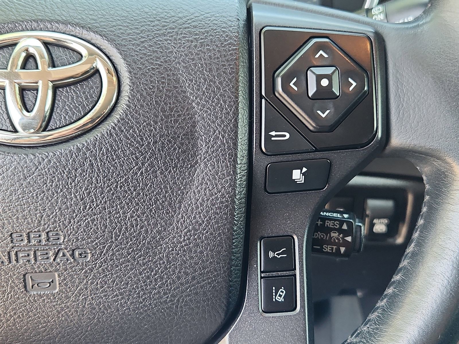 Used 2021 Toyota Sequoia TRD Sport w/ TRD Sport Premium Package AWD/4WD image 20