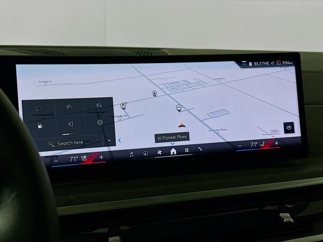 Used 2024 BMW X7 xDrive40i w/ Premium Package image 13