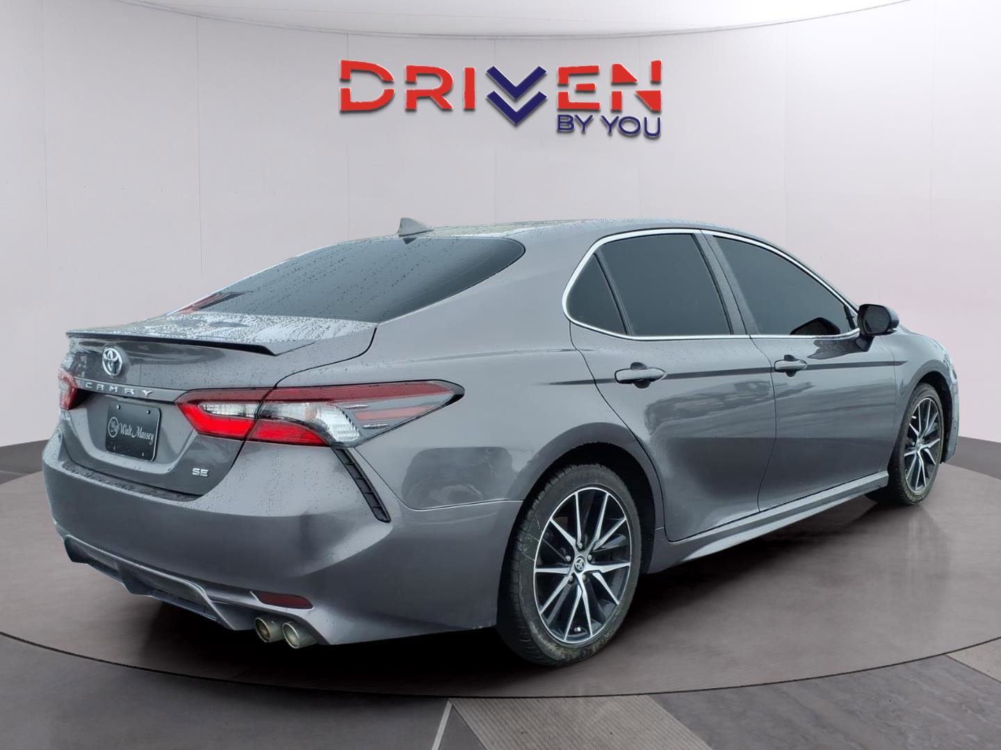 Used 2023 Toyota Camry SE image 7