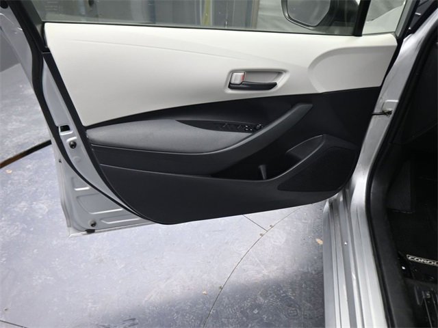 Used 2022 Toyota Corolla LE image 17