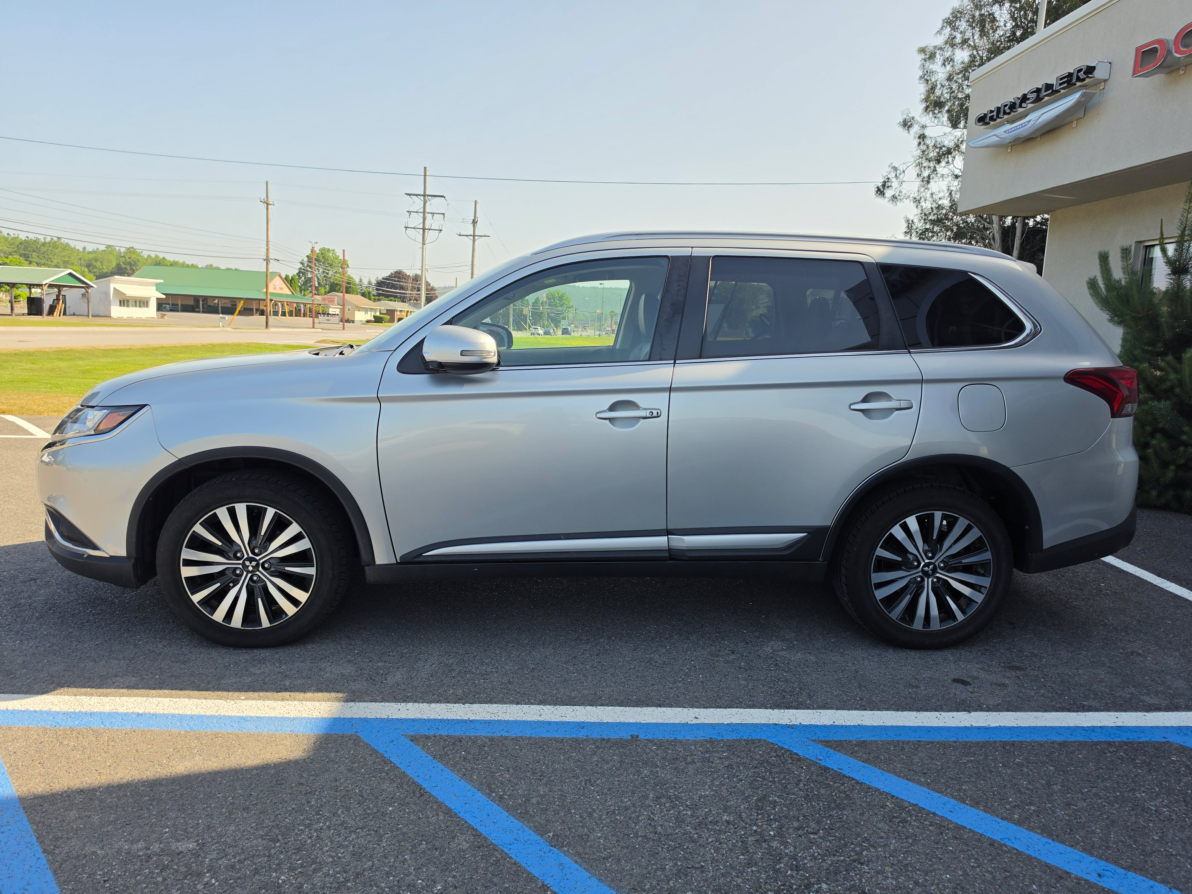 Used 2020 Mitsubishi Outlander SEL AWD/4WD image 7