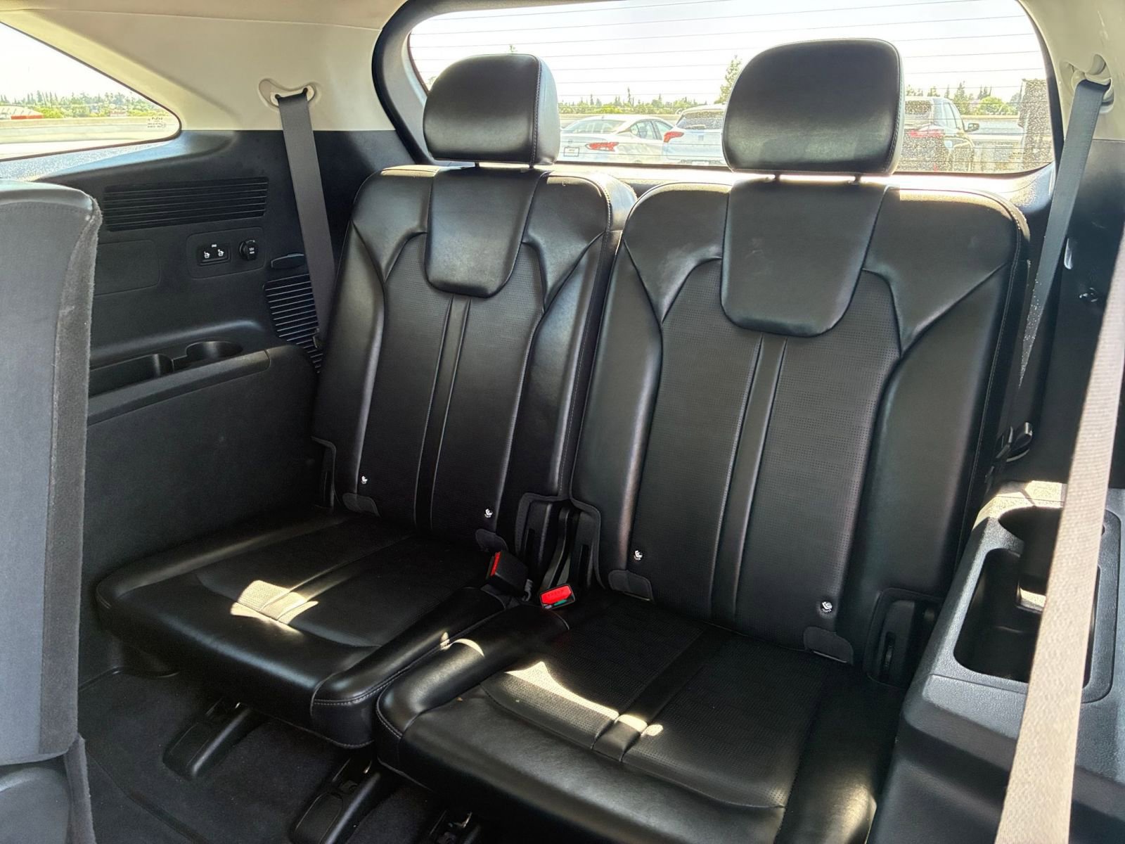 Used 2024 Kia Sorento S AWD/4WD image 29