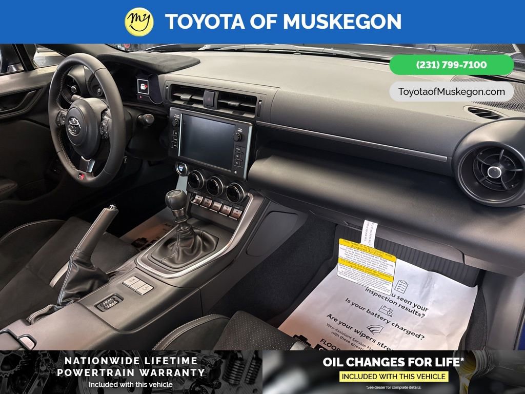 New 2025 Toyota GR86 Premium w/ Performance Package image 25