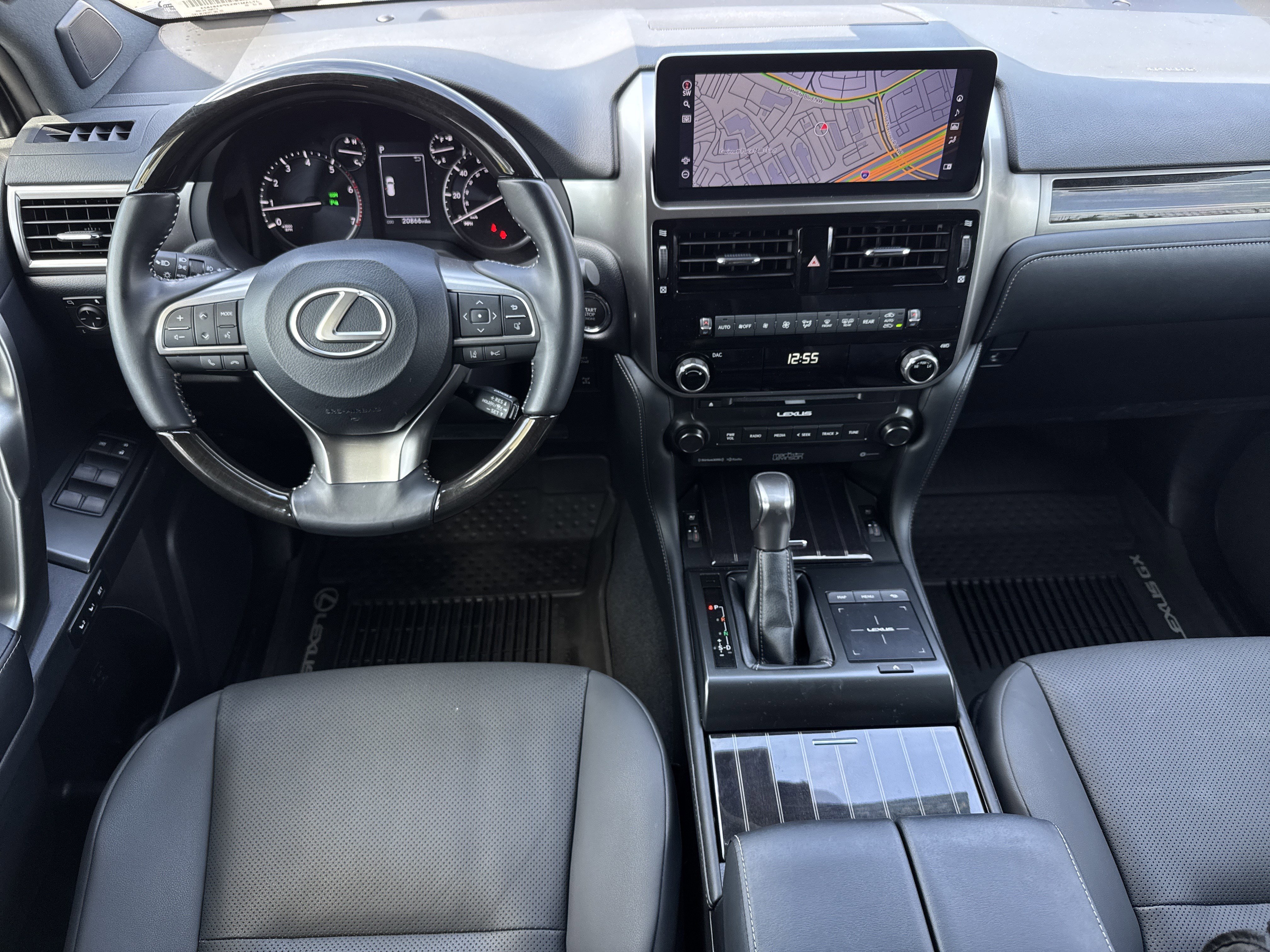 Used 2023 Lexus GX 460 Premium w/ Accessory Package AWD/4WD image 19