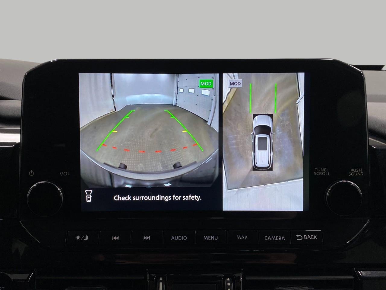 Used 2025 Nissan Pathfinder SL image 25