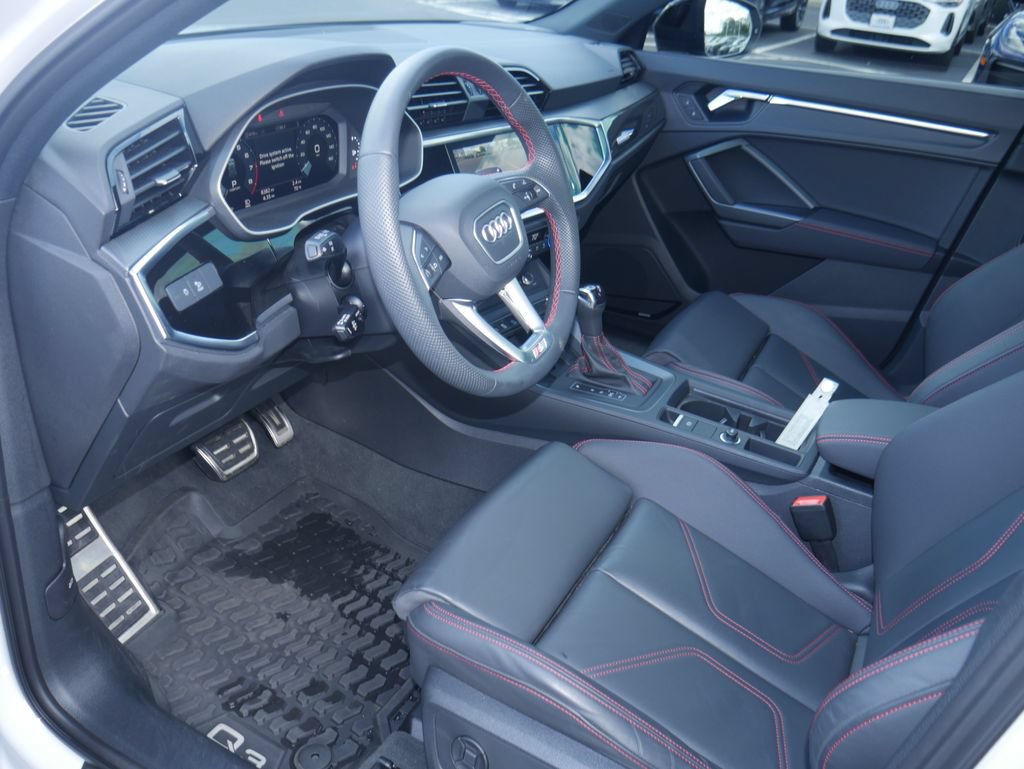 Certified 2025 Audi Q3 2.0T Premium Plus AWD/4WD image 6