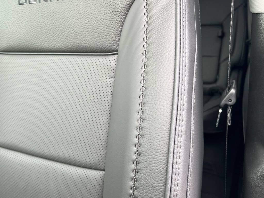 New 2026 GMC Sierra 1500 Denali AWD/4WD image 18