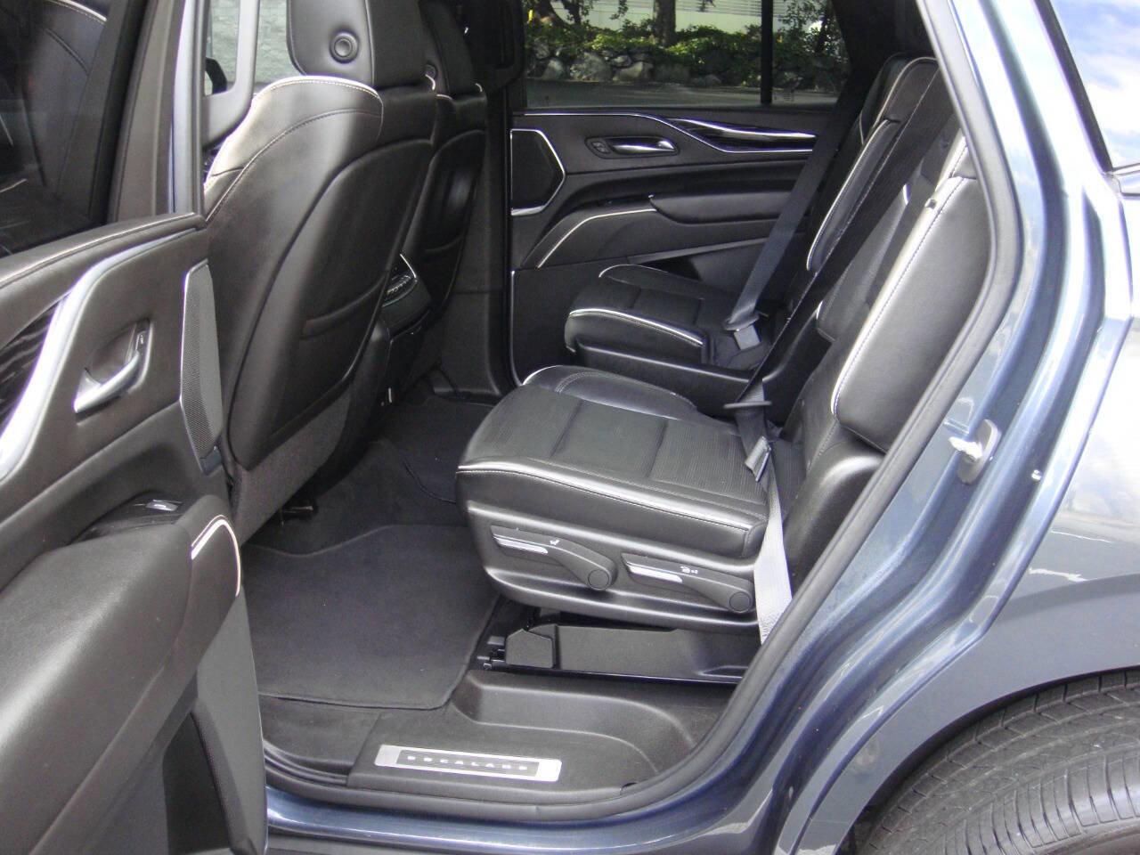 Used 2021 Cadillac Escalade Sport w/ Driver Assist Tech Package image 14