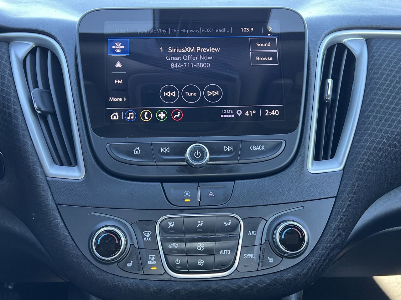 Used 2024 Chevrolet Malibu LT image 4