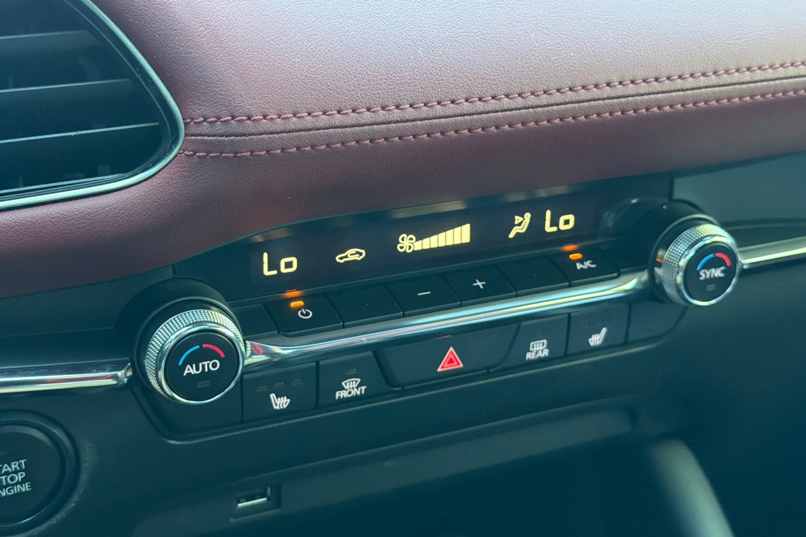 Used 2020 MAZDA MAZDA3 Hatchback w/ Premium Package image 28