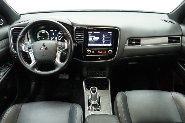 Used 2020 Mitsubishi Outlander SEL AWD/4WD image 24